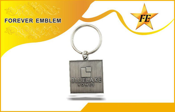 Het Zinklegering Vierkante Promotiekeychains van het emailijzer voor Verjaardagsgiften