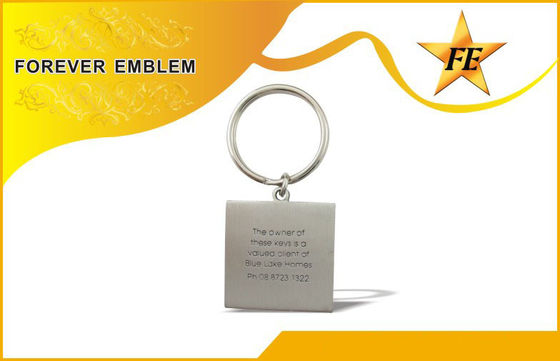 Het Zinklegering Vierkante Promotiekeychains van het emailijzer voor Verjaardagsgiften